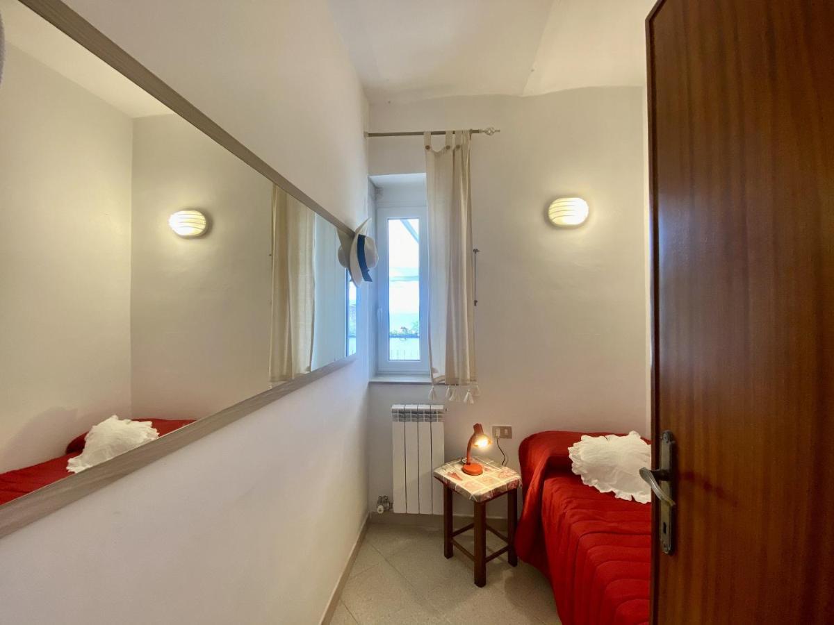Holidaycasa Mike - Con Terrazzo Vista Mare Sperlonga Eksteriør bilde