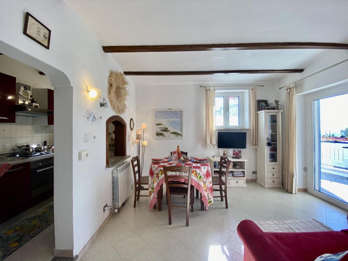 Holidaycasa Mike - Con Terrazzo Vista Mare Sperlonga Eksteriør bilde
